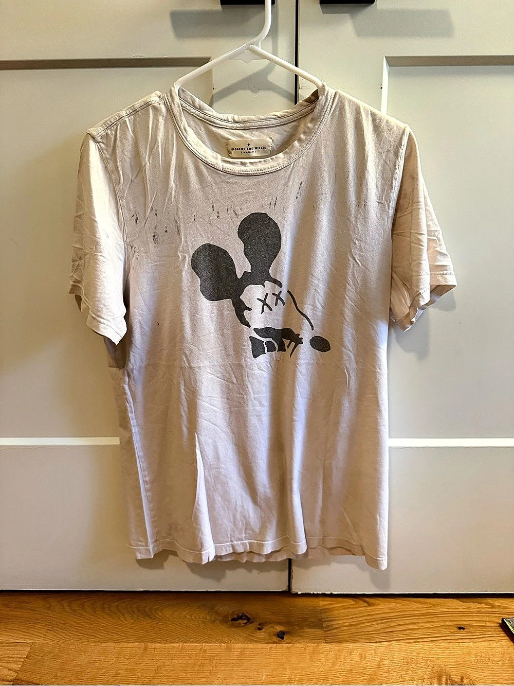 Imogene and Willie Graphic Short Sleeve Tee in White Size Medium